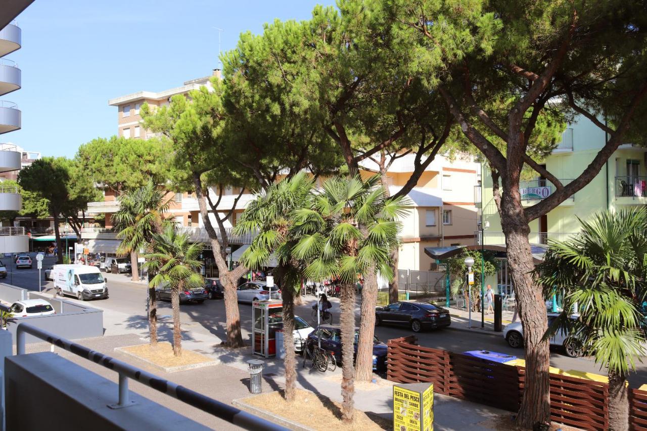Apartament Sabbiadoro Center Lignano Sabbiadoro Exterior foto